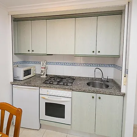 Apartment In Edf Zafiro With Sea Views And Community Pool Кальпе